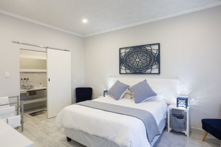 5 Bedroom Property for Sale in Franskraal Western Cape
